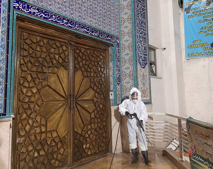 ضدعفونی هزار مسجد پایتخت توسط نیروهای سازمان پسماند/شست و شوی بقاع متبرکه در روزهای آینده 1 | نقش نیوز 0C4FFC3F 2528 4674 B114 99397A4D09A9 | نقش نیوز