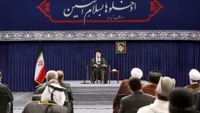 رهبر انقلاب در دیدار دست‌اندرکاران کنگره شهدای جامعه عشایری کشور:امروز تکیه بدخواهان ایران و اسلام به جنگ نرم است