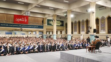 در دیدار هزاران نفر از کارگران ؛رهبر انقلاب کارگران را ستون فقرات تولید دانستند 6 | نقش نیوز رهبر انقلاب کارگران را ستون فقرات تولید دانستند