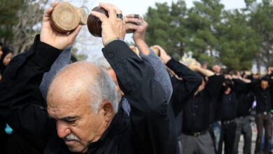  آیین مذهبی «سنگ‌زنی» در عاشورا