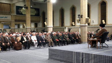 رهبر معظم انقلاب: شهدا، هویت ملت ایران؛ هویت ملی نباید فراموش شود