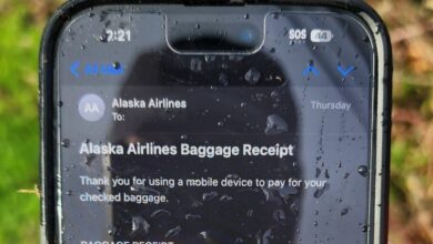 آیفونی که از سقوط 4900 متری سالم ماند ! 7 | نقش نیوز آیفونی که از سقوط 4900 متری سالم ماند !