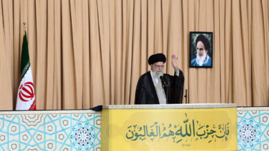 رهبر انقلاب اسلامی در خطبههای نماز جمعه: اقدام درخشان نیروهای مسلح در مجازات رژیم صهیونیستی کاملاً قانونی و مشروع بود 5 | نقش نیوز در انجام وظیفه نه تعلل میکنیم و نه شتاب زده میشویم