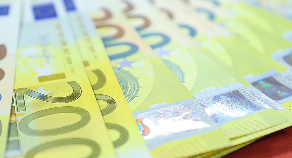 قیمت امروز دلار و یورو در مرکز مبادله ایران 1 | نقش نیوز قیمت امروز دلار و یورو در مرکز مبادله ایران