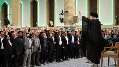 رهبر انقلاب اسلامی در دیدار هزاران تن از معلمان و فرهنگیان: دولت هر مقدار که خرج آموزش و پرورش کند، سرمایه و افتخار است 10 | نقش نیوز دولت هر مقدار که خرج آموزش و پرورش کند، سرمایه و افتخار است