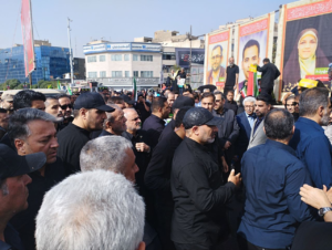 وداع مردم تهران با قهرمانان مقاومت؛بدرقه سرداران و دانشمندان شهید 6 | نقش نیوز 5 | نقش نیوز