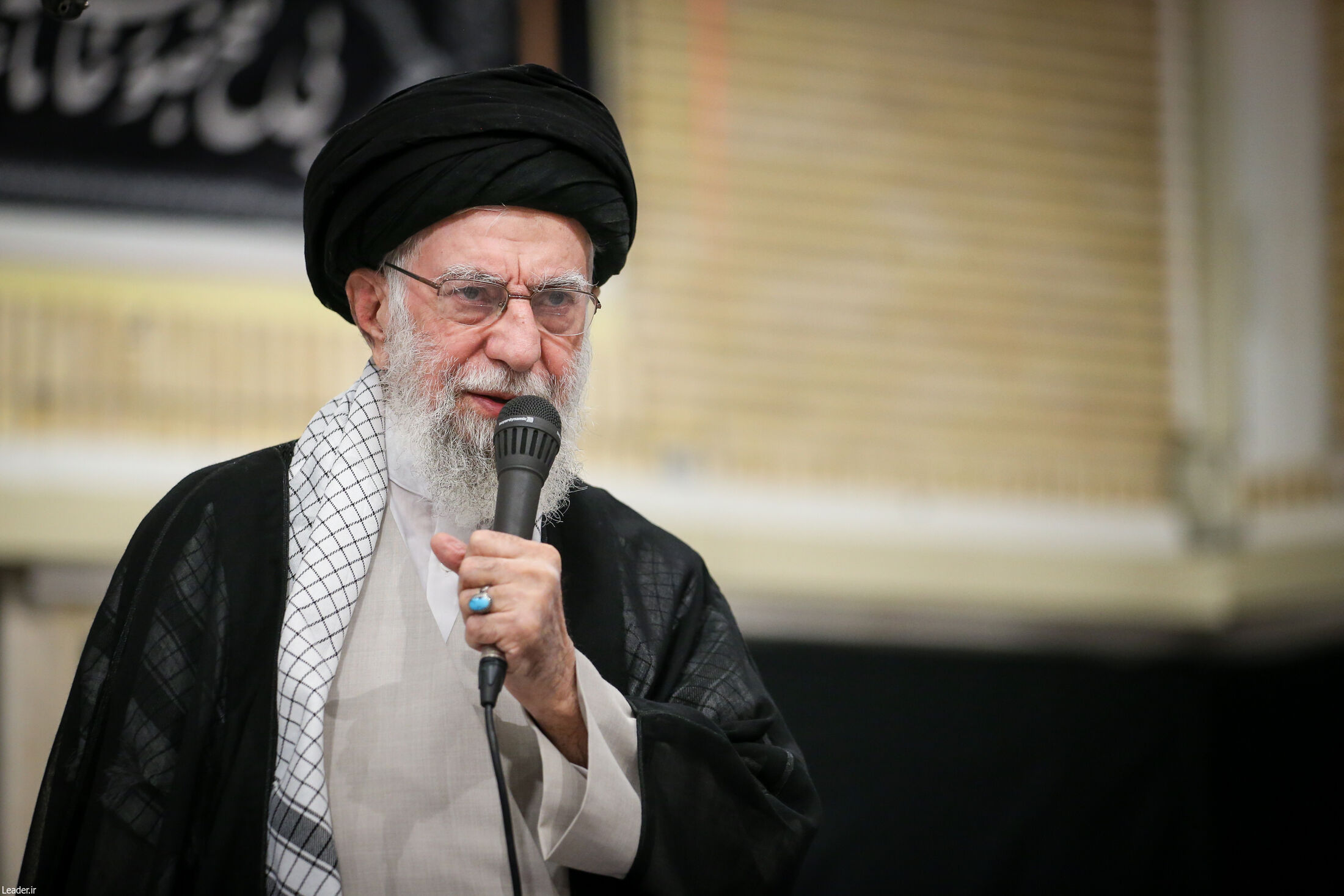رهبرمعظم انقلاب در مراسم بزرگداشت شهدای جنگ تحمیلی اخیر: ملت ایران، دین و دانش خود را رها نخواهد کرد 1 | نقش نیوز ملت ایران، دین و دانش خود را رها نخواهد کرد