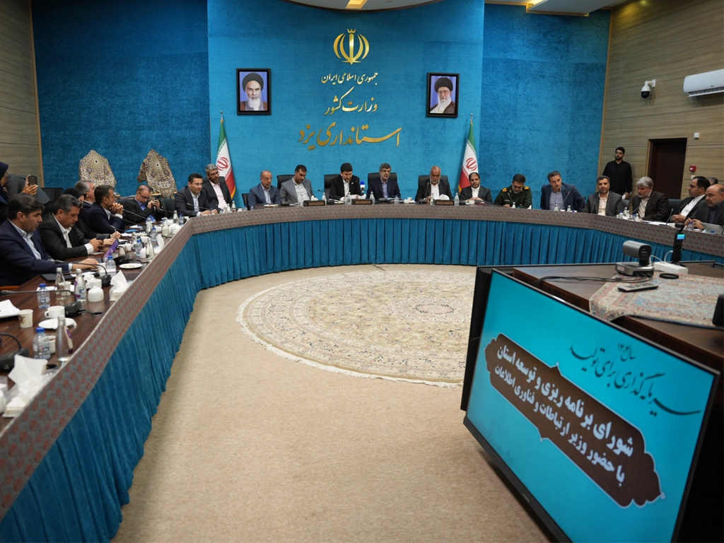 دومین سایت 5G ایرانسل در یزد توسط وزیر ارتباطات افتتاح شد 1 | نقش نیوز دومین سایت 5G ایرانسل در یزد توسط وزیر ارتباطات افتتاح شد