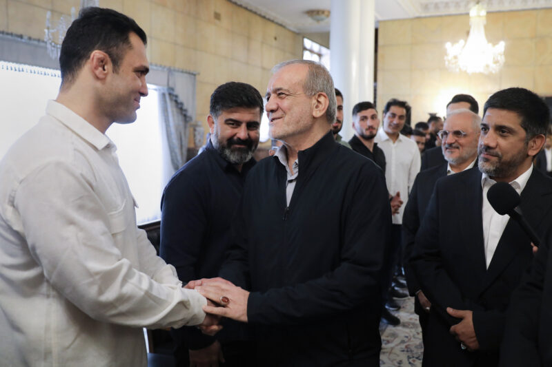 گزارش تصویری تجلیل از قهرمانان تیمهای ملی کشتی آزاد و فرنگی 5 | نقش نیوز 50 2 | نقش نیوز