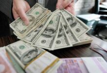 نوسان قیمت دلار و نگرانی کارشناسان از افت قدرت خرید مردم 2 | نقش نیوز نوسان قیمت دلار و نگرانی کارشناسان از افت قدرت خرید مردم