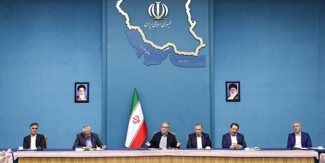 انتقاد بخش خصوصی از سیاستهای ارزی بانک مرکزی 1 | نقش نیوز رئیس جمهور وعده اصلاح داد