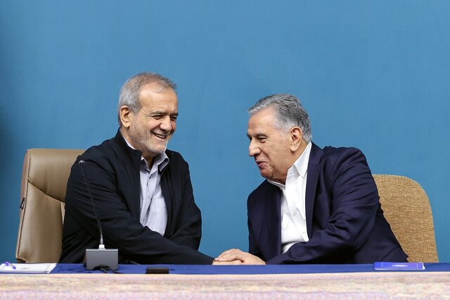 انتقاد بخش خصوصی از سیاستهای ارزی بانک مرکزی 2 | نقش نیوز 34 | نقش نیوز