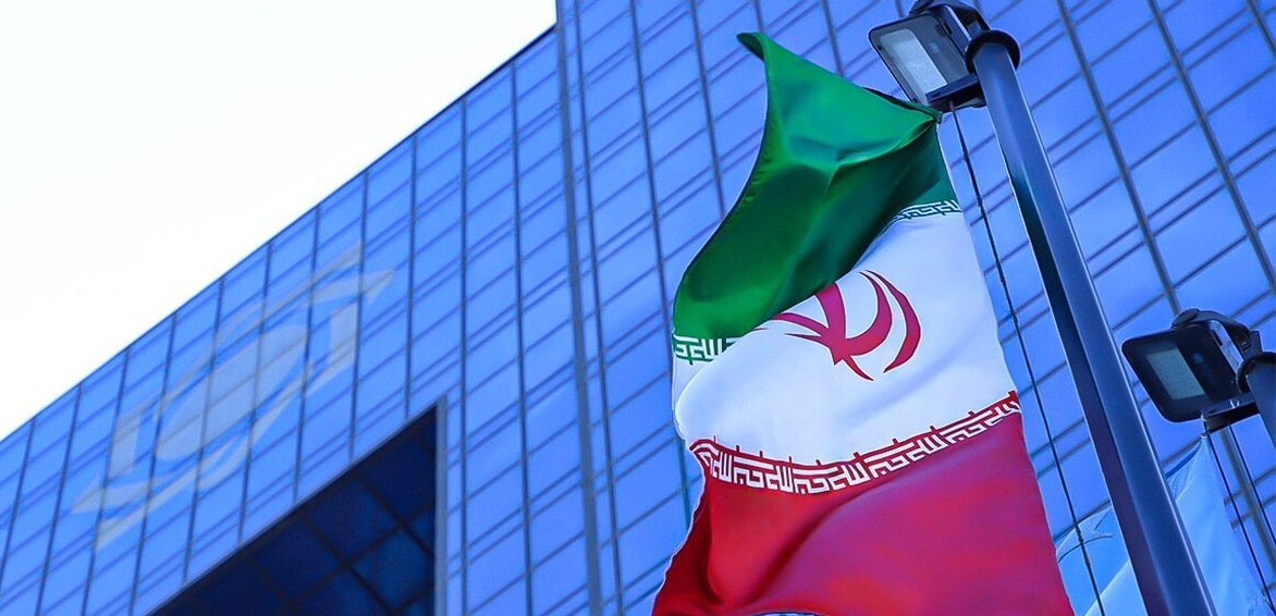 عضو هیات علمی دانشگاه : افزایش ذخایر طلا فشار تحریم را کاهش داد 1 | نقش نیوز بانک مرکزی موثرترین مانع در برابر مکانیسم ماشه