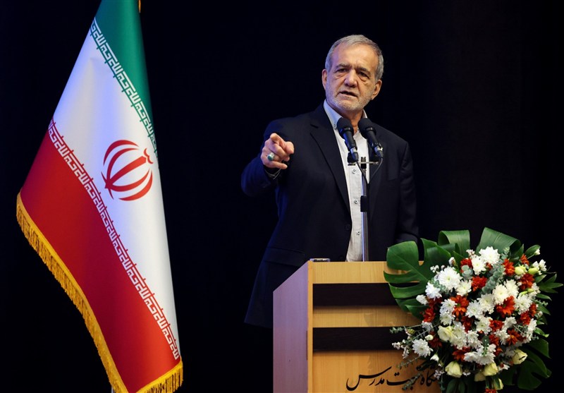رئیس جمهور: اگر نخبگان به میدان بیایند دشمن هیچ غلطی نمیتواند بکند 1 | نقش نیوز رئیس جمهور: اگر نخبگان به میدان بیایند دشمن هیچ غلطی نمیتواند بکند
