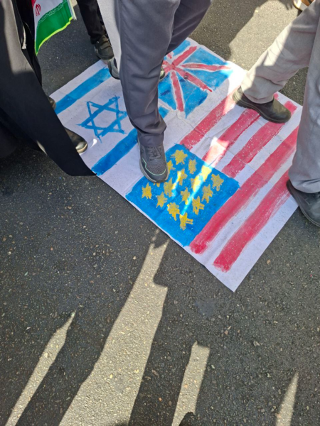 گزارش تصویری از مراسم راهپیمایی ۱۳ آبان در تهران 10 | نقش نیوز 110 | نقش نیوز