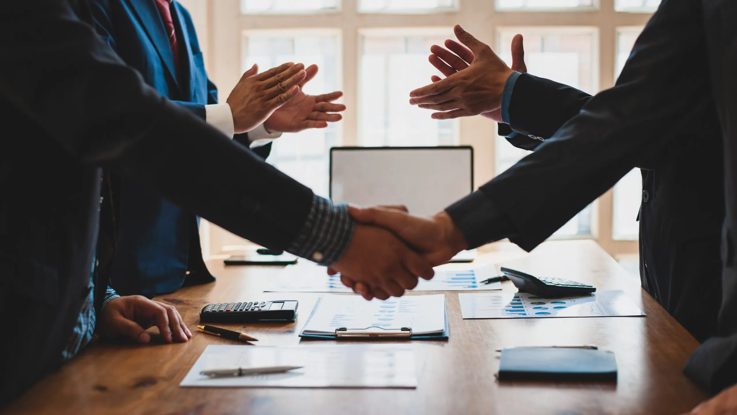 چرا نرم‌افزار مشاور املاک هیرا انتخاب اول آژانس‌های حرفه‌ای است؟