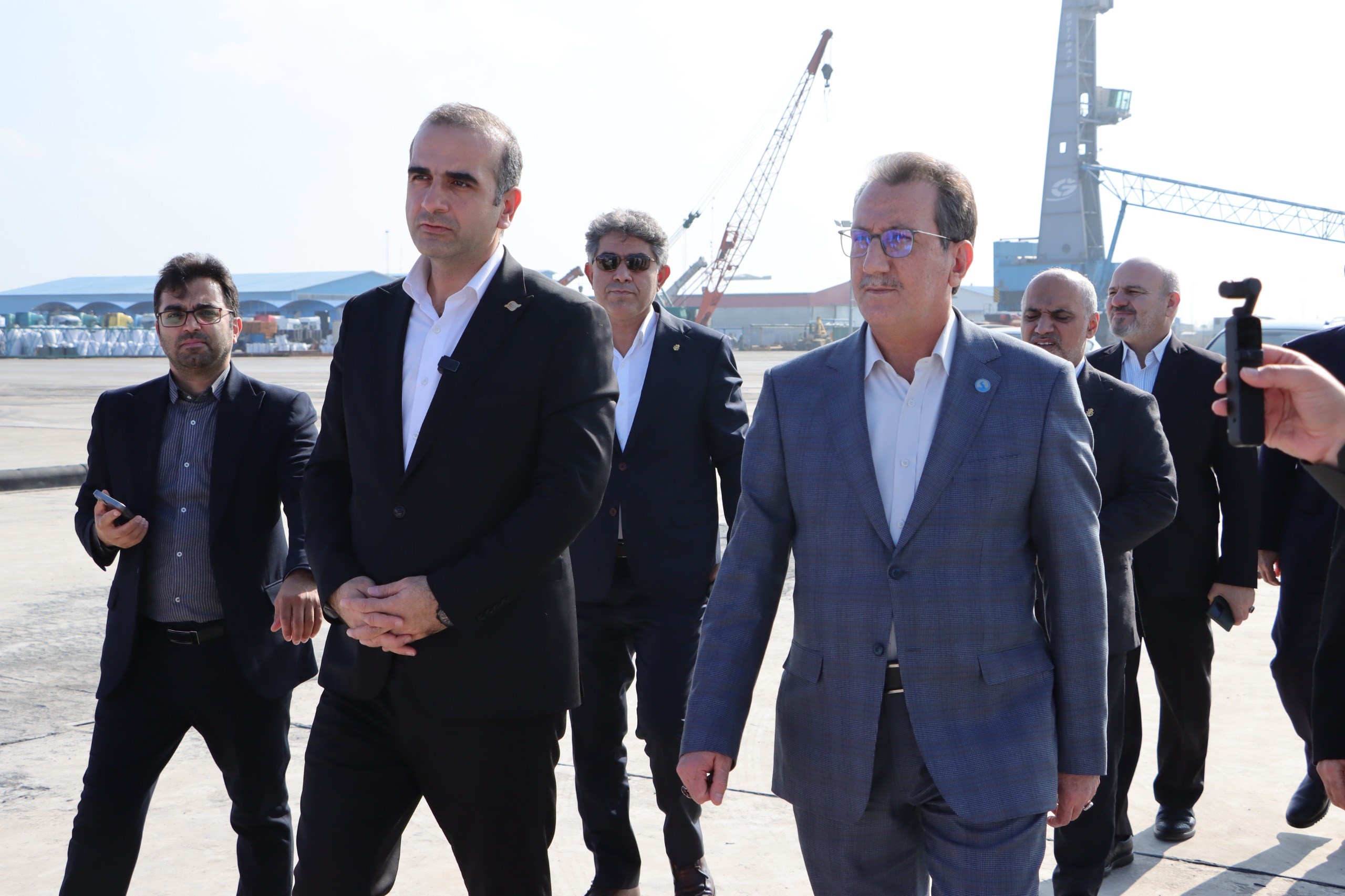 بازدید معاون وزیر راه و شهرسازی از زیرساخت_های بندری و لجستیكی منطقه آزاد انزلی