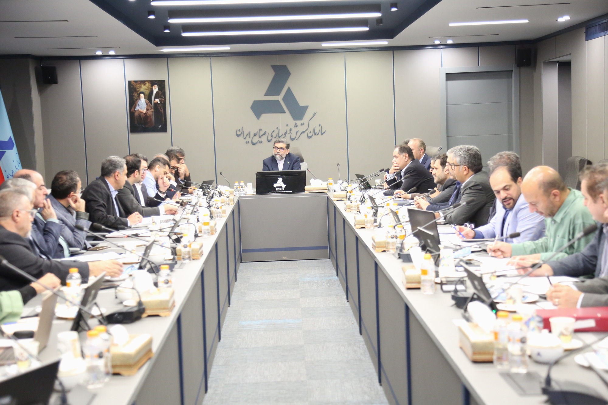 تأکید رئیس هیئت عامل ایدرو بر هم‌افزایی و مسوولیت‌پذیری اعضای کنسرسیوم برای تکمیل فاز ۱۴ پارس جنوبی