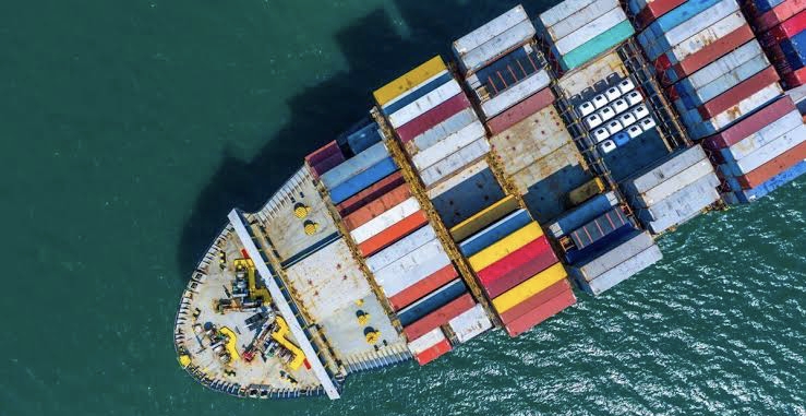 نفت، زنجیری بر پای اقتصاد ایران