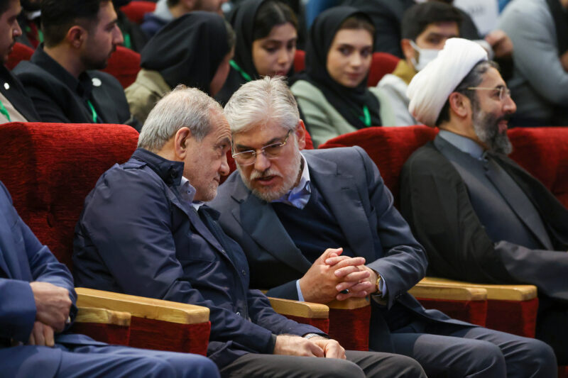 رئیس جمهور در آیین گرامیداشت روز دانشجو: راهکار غلبه بر ناترازی در عرصههای مختلف از جمله بین حرف و عمل، وفاق و همدلی است 2 | نقش نیوز دستور دادم سیمکارتهای سفید را سیاه کنند